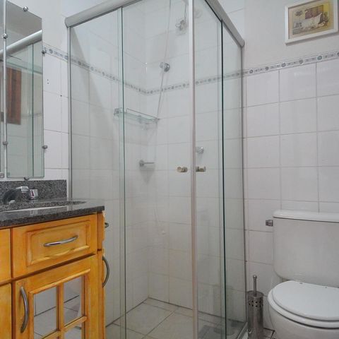 Casa à venda com 175m², 3 quartos e 2 vagasBanheiro Social