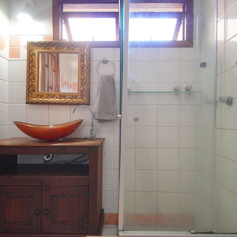 Casa à venda com 175m², 3 quartos e 2 vagasBanheiro do Quarto 1