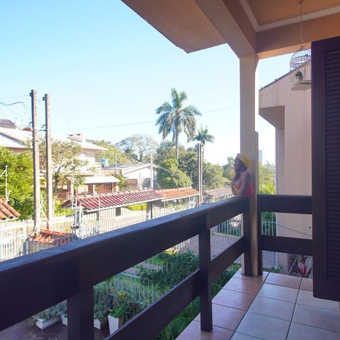 Casa à venda com 175m², 3 quartos e 2 vagasSacada do Quarto 1