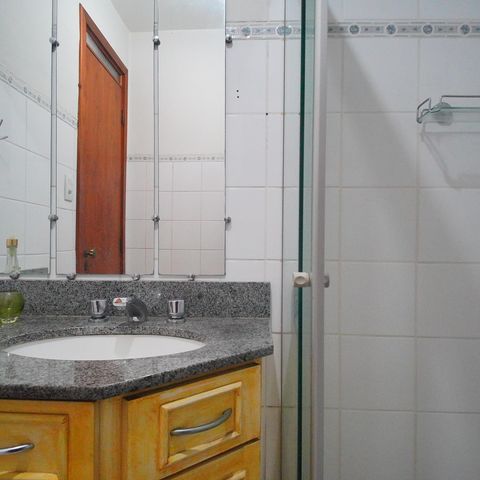 Casa à venda com 175m², 3 quartos e 2 vagasBanheiro Social
