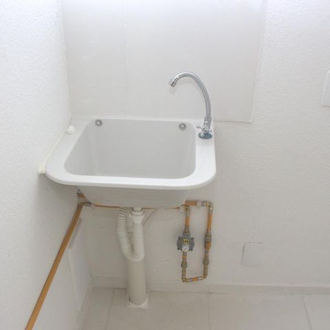 Apartamento à venda com 34m², 2 quartos e sem vaga Apartamento à venda com 34m², 2 quartos e sem vagaCozinha e Área de Serviço