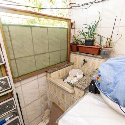 Casa à venda com 400m², 6 quartos e 2 vagasCasa 5 - Área de serviço