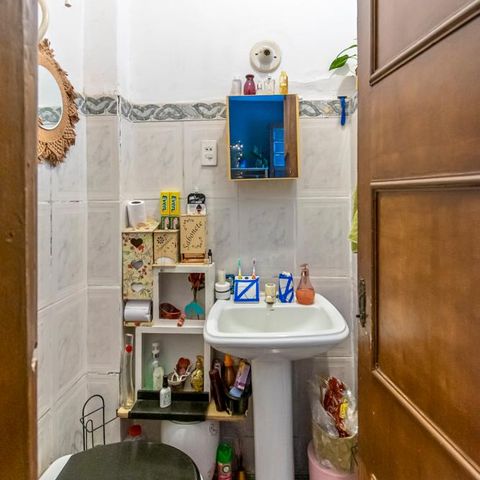 Casa à venda com 400m², 6 quartos e 2 vagasCasa 5 - banheiro