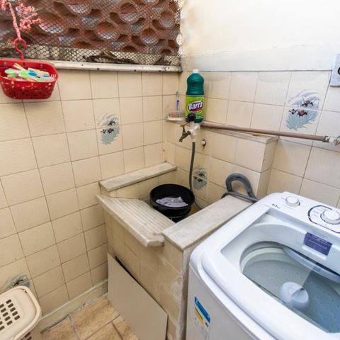 Casa à venda com 400m², 6 quartos e 2 vagasCasa 3 - Área de serviço