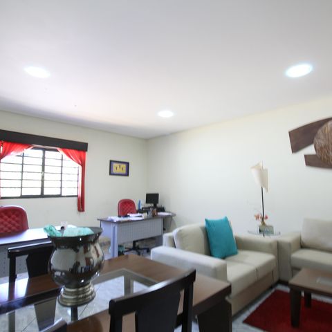 Casa à venda com 300m², 2 quartos e 12 vagasQuarto 2