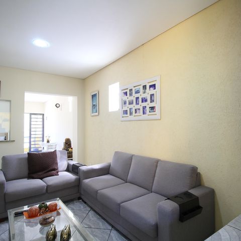 Casa à venda com 300m², 2 quartos e 12 vagasSala