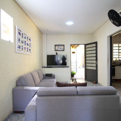Casa à venda com 300m², 2 quartos e 12 vagasSala