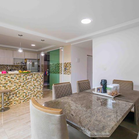 Casa de condomínio à venda com 270m², 4 quartos e 2 vagas Casa de condomínio à venda com 270m², 4 quartos e 2 vagasCozinha