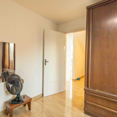 Casa de condomínio à venda com 270m², 4 quartos e 2 vagas Casa de condomínio à venda com 270m², 4 quartos e 2 vagasSuíte 3