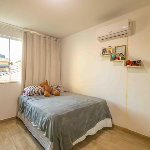 Casa de condomínio à venda com 270m², 4 quartos e 2 vagas Casa de condomínio à venda com 270m², 4 quartos e 2 vagasSuíte 3