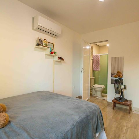 Casa de condomínio à venda com 270m², 4 quartos e 2 vagas Casa de condomínio à venda com 270m², 4 quartos e 2 vagasSuíte 3