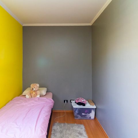Casa à venda com 220m², 4 quartos e 4 vagas Casa à venda com 220m², 4 quartos e 4 vagasQuarto 2