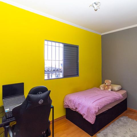 Casa à venda com 220m², 4 quartos e 4 vagas Casa à venda com 220m², 4 quartos e 4 vagasQuarto 2