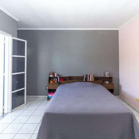 Casa à venda com 220m², 4 quartos e 4 vagas Casa à venda com 220m², 4 quartos e 4 vagasQuarto 3