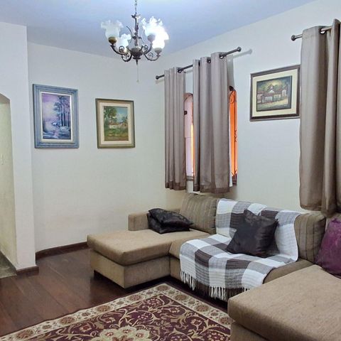 Casa à venda com 298m², 4 quartos e 3 vagasSala