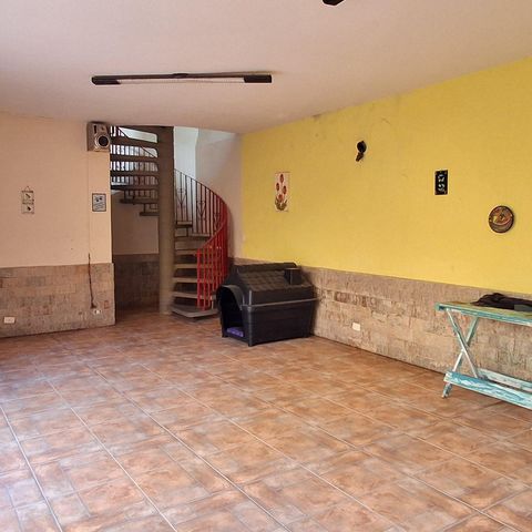 Casa à venda com 298m², 4 quartos e 3 vagasÁrea comum