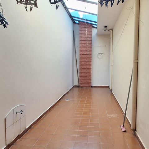Casa à venda com 298m², 4 quartos e 3 vagasCorredor