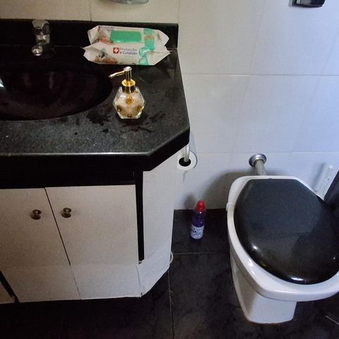Casa à venda com 298m², 4 quartos e 3 vagasBanheiro