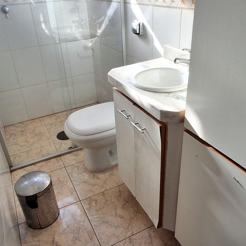 Casa à venda com 298m², 4 quartos e 3 vagasBanheiro 3