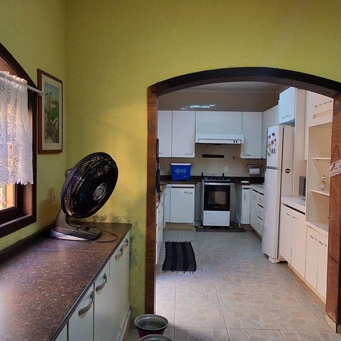 Casa à venda com 298m², 4 quartos e 3 vagasCozinha