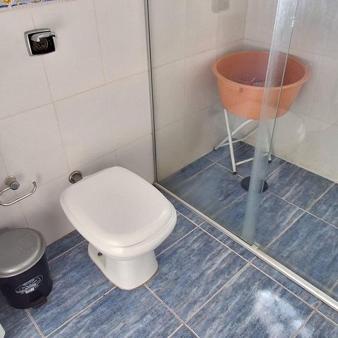 Casa à venda com 298m², 4 quartos e 3 vagasBanheiro 2