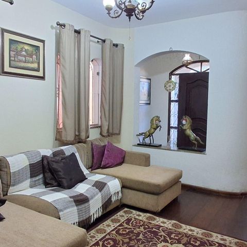 Casa à venda com 298m², 4 quartos e 3 vagasSala