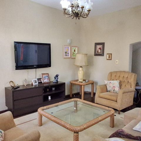 Casa à venda com 298m², 4 quartos e 3 vagasSala
