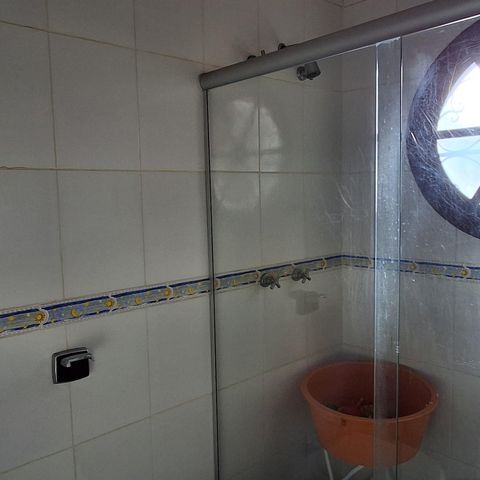 Casa à venda com 298m², 4 quartos e 3 vagasBanheiro 2