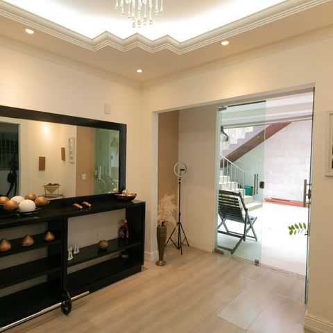 Casa à venda com 318m², 4 quartos e 3 vagasCorredor