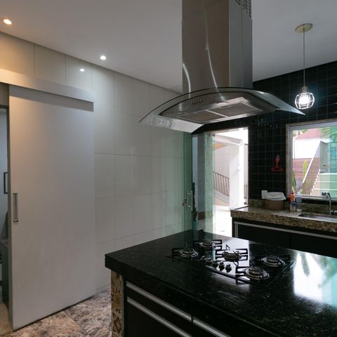 Casa à venda com 318m², 4 quartos e 3 vagasCozinha