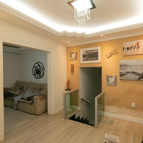 Casa à venda com 318m², 4 quartos e 3 vagasCorredor