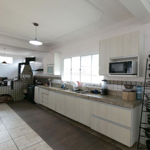 Casa à venda com 318m², 4 quartos e 3 vagasCobertura - Sala/cozinha