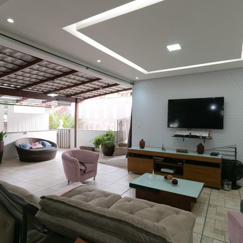 Casa à venda com 318m², 4 quartos e 3 vagasCobertura - Sala/cozinha