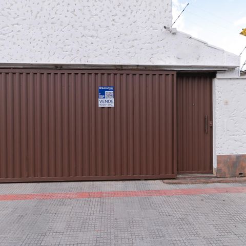 Casa à venda com 318m², 4 quartos e 3 vagasFachada/Placa