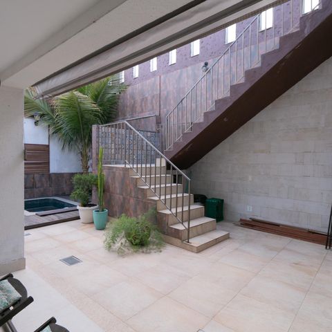 Casa à venda com 318m², 4 quartos e 3 vagasÁrea comum