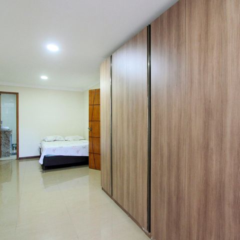 Casa de condomínio à venda com 300m², 4 quartos e 4 vagas Casa de condomínio à venda com 300m², 4 quartos e 4 vagasQuarto suíte 4