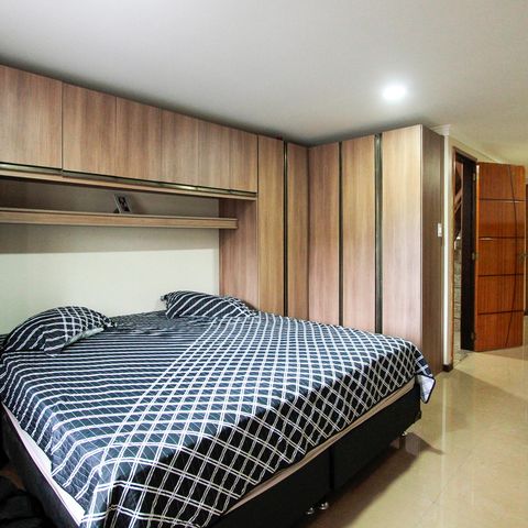 Casa de condomínio à venda com 300m², 4 quartos e 4 vagas Casa de condomínio à venda com 300m², 4 quartos e 4 vagasQuarto suíte 2