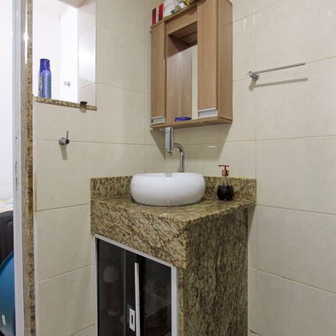 Casa de condomínio à venda com 300m², 4 quartos e 4 vagas Casa de condomínio à venda com 300m², 4 quartos e 4 vagasBanheiro