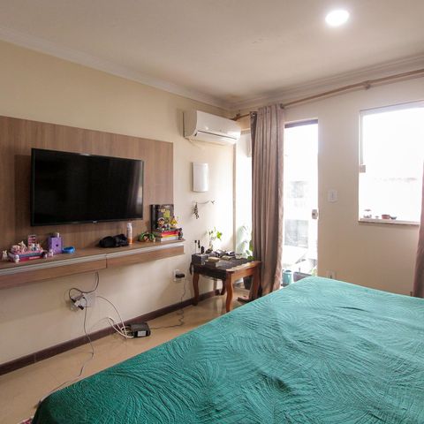 Casa de condomínio à venda com 300m², 4 quartos e 4 vagas Casa de condomínio à venda com 300m², 4 quartos e 4 vagasQuarto suíte 3