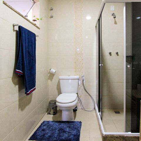 Casa de condomínio à venda com 300m², 4 quartos e 4 vagas Casa de condomínio à venda com 300m², 4 quartos e 4 vagasBanheiro Quarto suíte 3