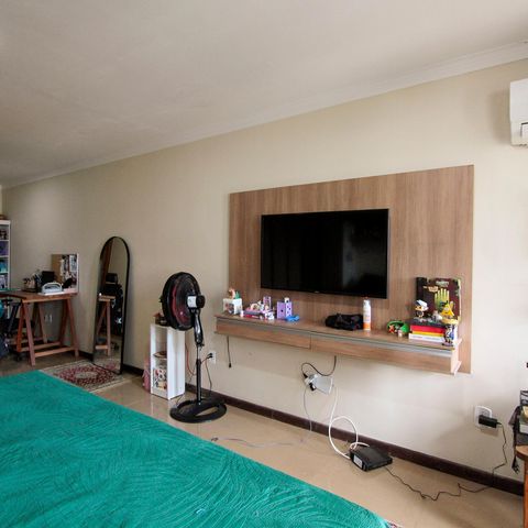 Casa de condomínio à venda com 300m², 4 quartos e 4 vagas Casa de condomínio à venda com 300m², 4 quartos e 4 vagasQuarto suíte 3