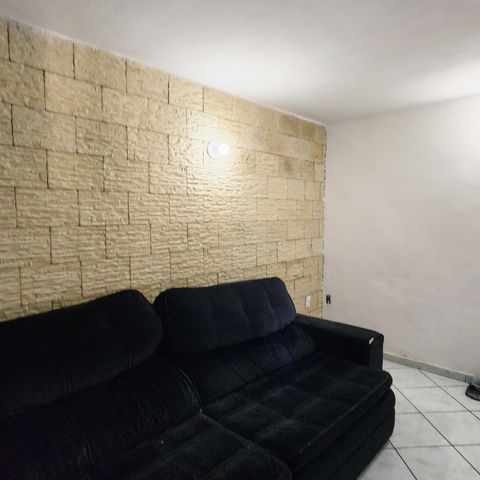 Casa à venda com 300m², 4 quartos e 3 vagas Casa à venda com 300m², 4 quartos e 3 vagasSala de TV