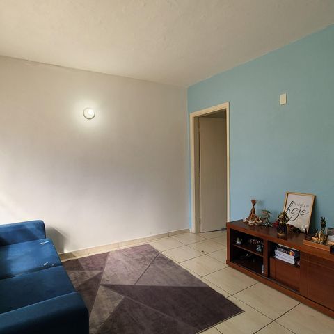Casa à venda com 300m², 4 quartos e 3 vagas Casa à venda com 300m², 4 quartos e 3 vagasSala