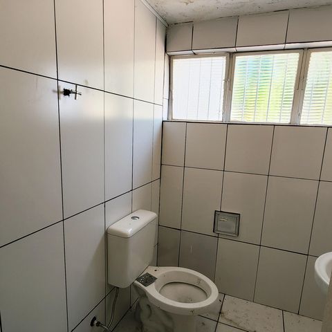 Casa à venda com 300m², 4 quartos e 3 vagas Casa à venda com 300m², 4 quartos e 3 vagasEdícula