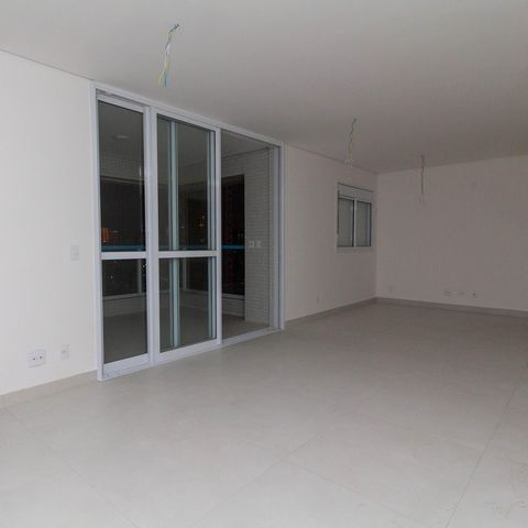 Apartamento à venda com 81m², 2 quartos e 2 vagasSala e Cozinha