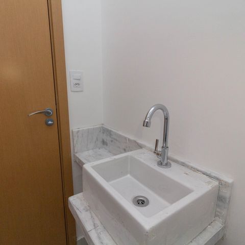 Apartamento à venda com 81m², 2 quartos e 2 vagasLavabo da Sala