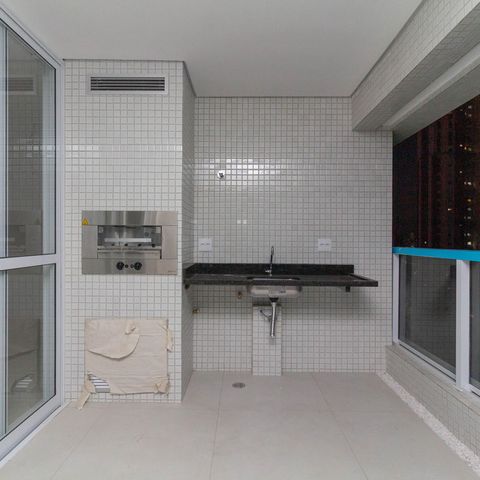 Apartamento à venda com 81m², 2 quartos e 2 vagasVaranda Sala e Cozinha