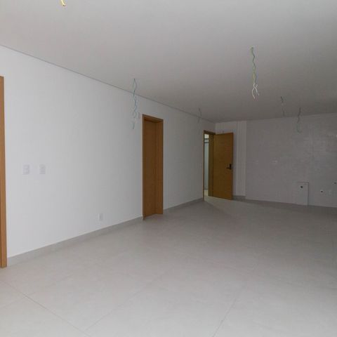 Apartamento à venda com 81m², 2 quartos e 2 vagasSala e Cozinha