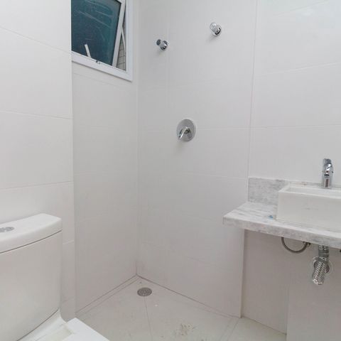 Apartamento à venda com 81m², 2 quartos e 2 vagasBanheiro do Quarto 2