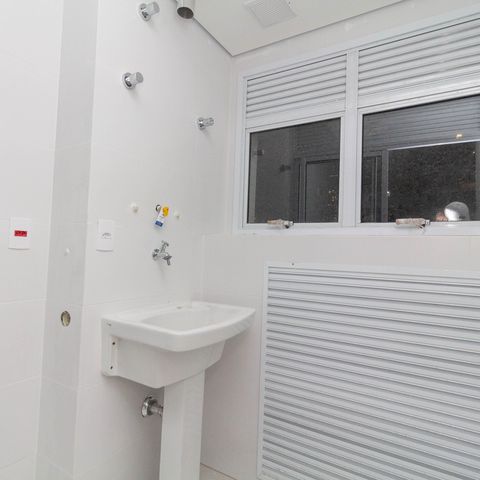 Apartamento à venda com 81m², 2 quartos e 2 vagasÁrea de Serviço